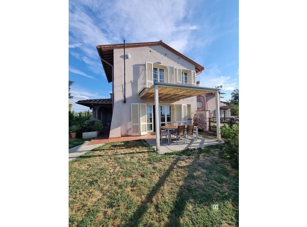 Lari, Tuscany 56035