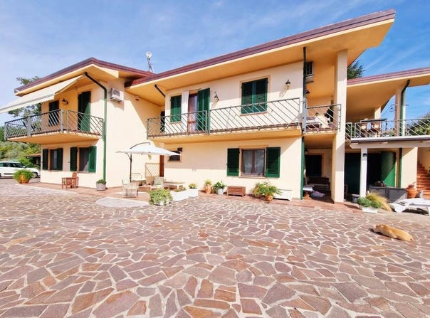 Lucca, Tuscany 55100