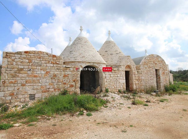 Ceglie Messapica, Apulia 72013