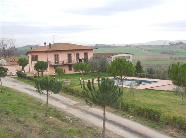Arezzo, Tuscany 52100