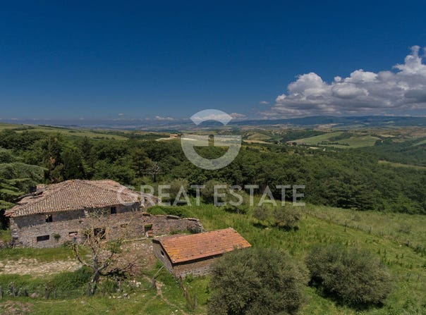 Radicofani, Tuscany 53040