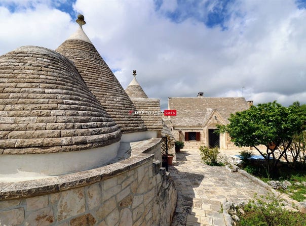 Locorotondo, Apulia 70010