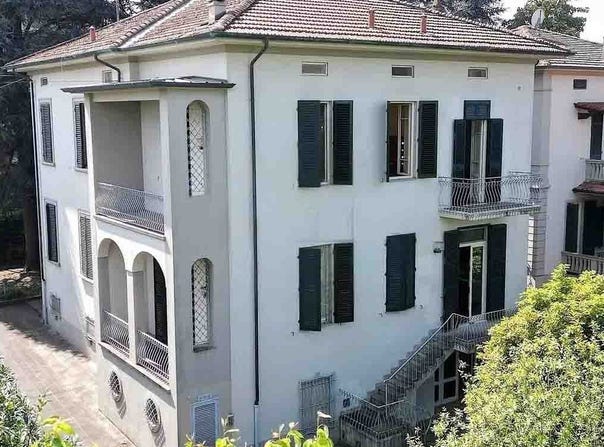 Lucca, Tuscany 55100