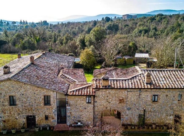 Monteriggioni, Tuscany 53035
