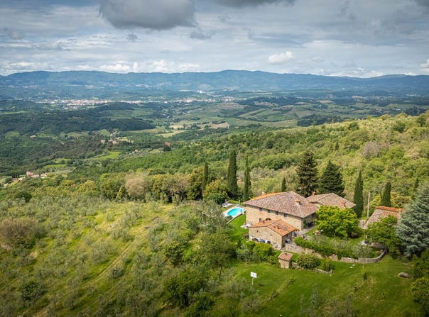 Loro Ciuffenna, Tuscany 52024