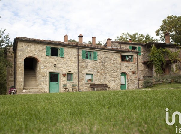 Capolona, Tuscany 52010
