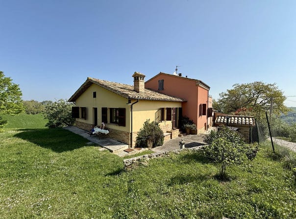 Ripe San Ginesio, Marche 62020