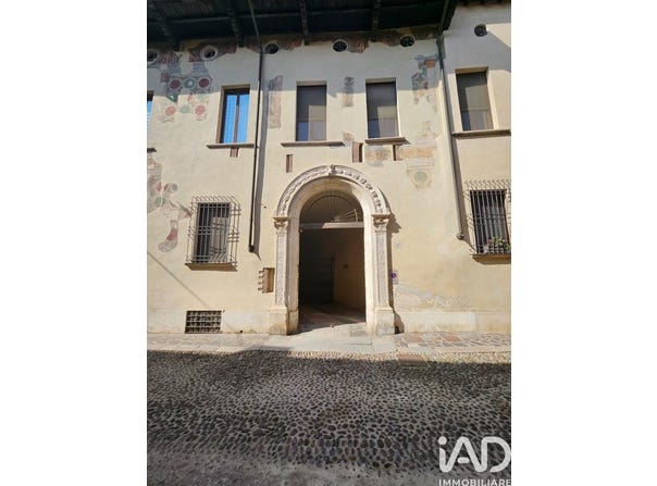 Mantova, Lombardy 46100