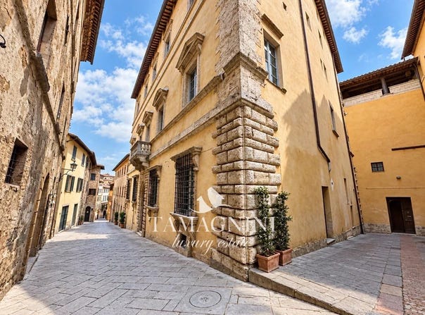 Montepulciano, Tuscany 53045