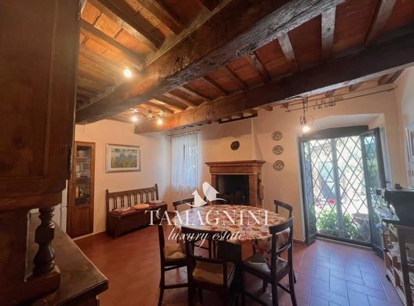 Sarteano, Tuscany 53047