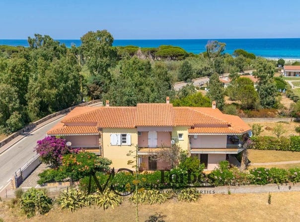 Budoni, Sardinia 08020