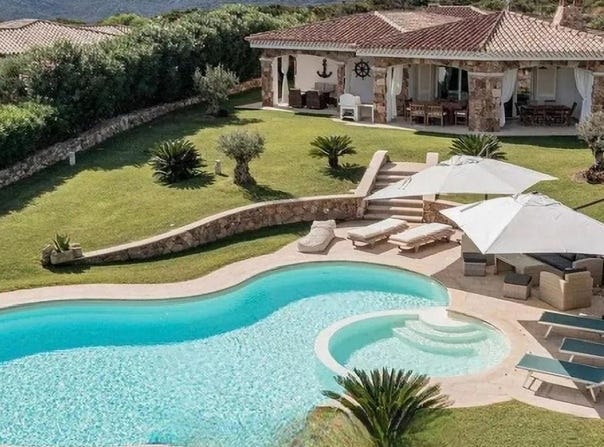 Palau, Sardinia 07020