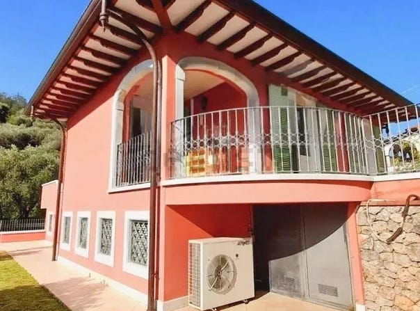 Strettoia, Tuscany 55045