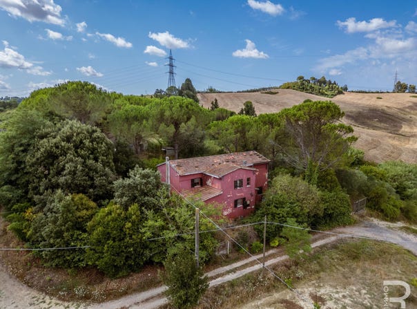 Fauglia, Tuscany 56043