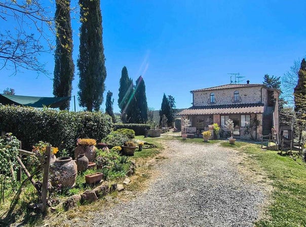 Volterra, Tuscany 56048