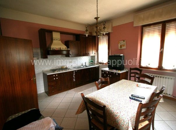 Bettolle, Tuscany 53048