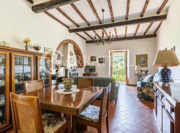 Cetona, Tuscany 53040