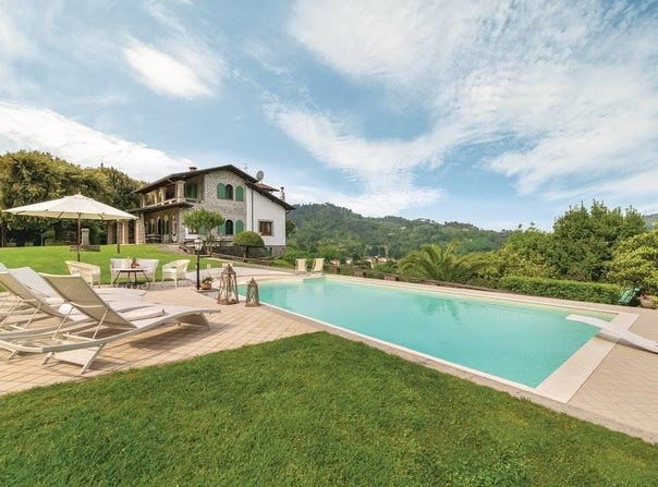 Camaiore, Tuscany 55041