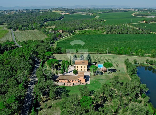Cortona, Tuscany 52044