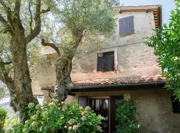 Capezzano Pianore, Tuscany 55041