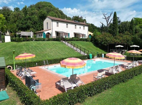 Riparbella, Tuscany 56046