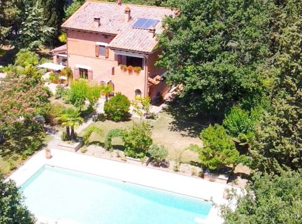 Cetona, Tuscany 53040