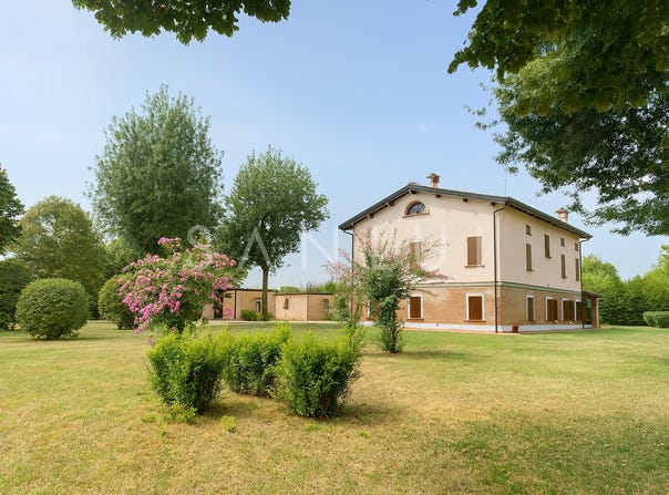 Carpi, Emilia-Romagna 41012