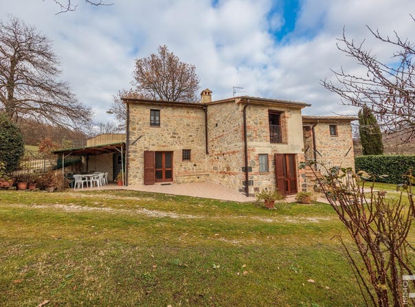 Radicofani, Tuscany 53040