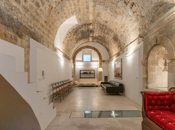 Noto, Sicily 96017