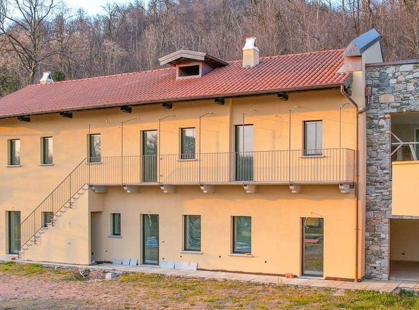 Angera, Lombardy 21021