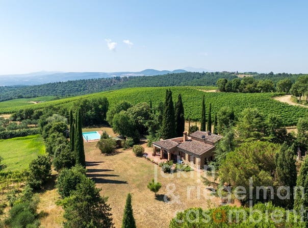 Sinalunga, Tuscany 53048