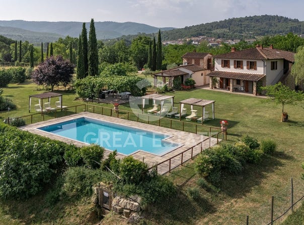Laterina, Tuscany 52020