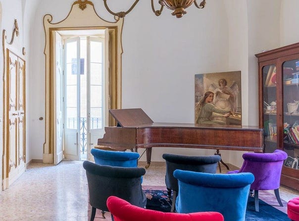 Grottaglie, Apulia 74023