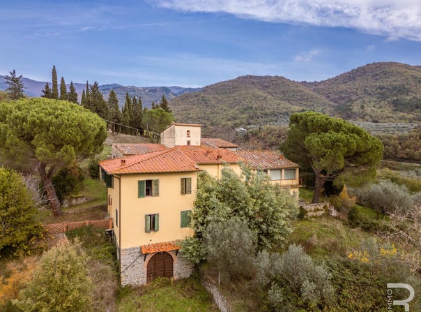 Loro Ciuffenna, Tuscany 52024