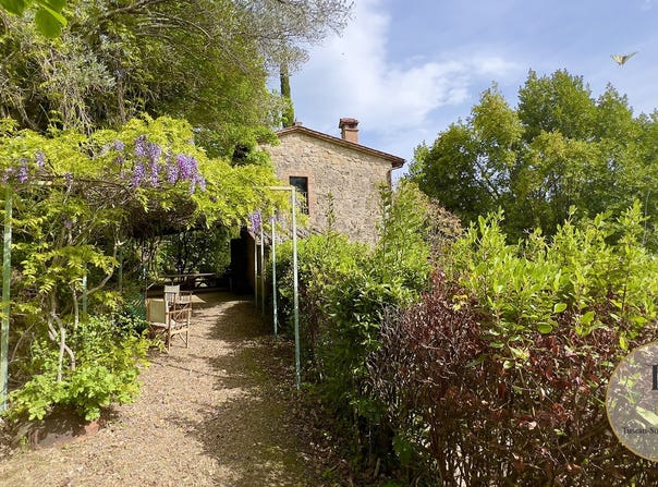 Cetona, Tuscany 53040