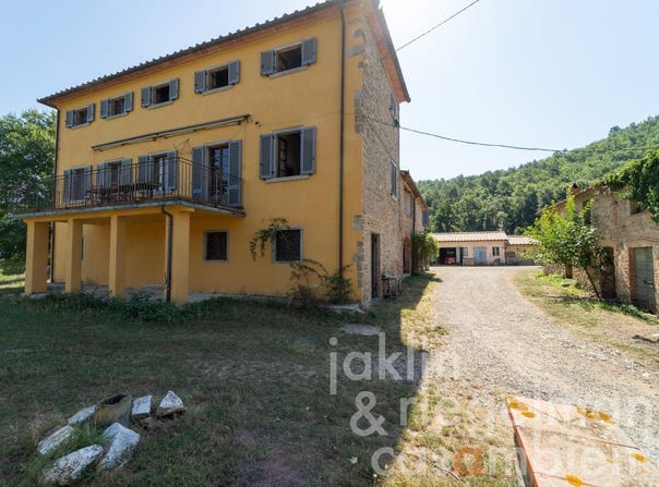 Arezzo, Tuscany 52100