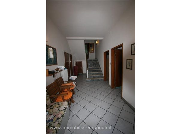 Bettolle, Tuscany 53048