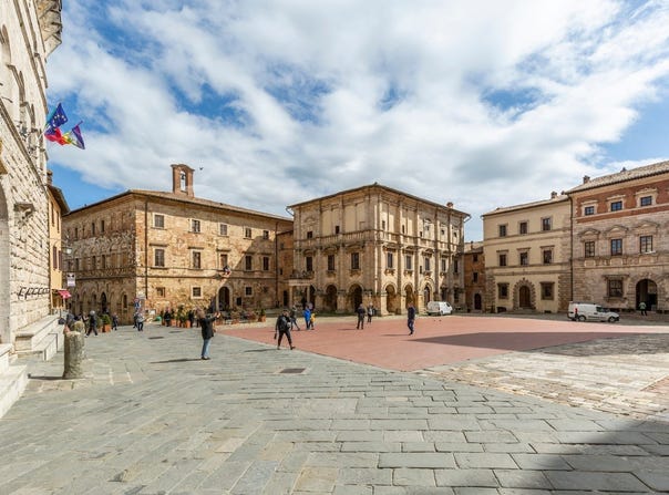 Montepulciano, Tuscany 53045