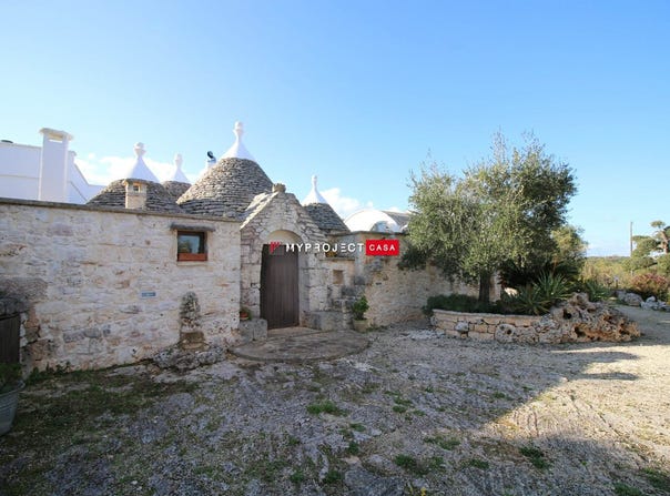 Ceglie Messapica, Apulia 72013
