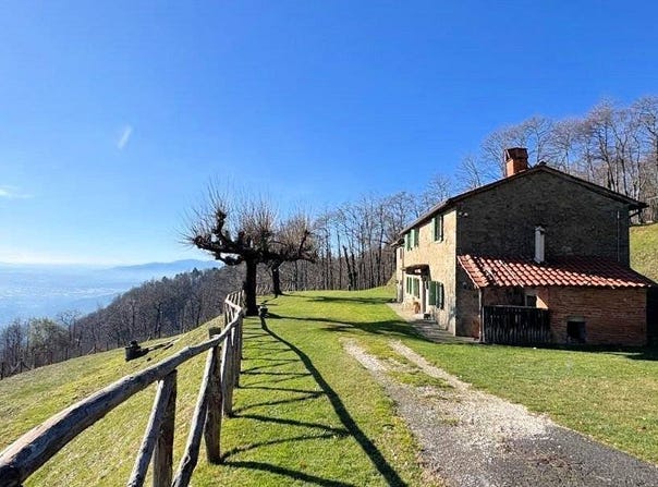 Massa e Cozzile, Tuscany 51010