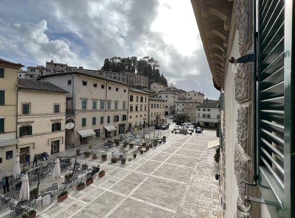 Cetona, Tuscany 53040