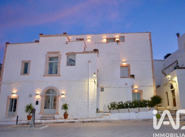 Ceglie Messapica, Apulia 72013