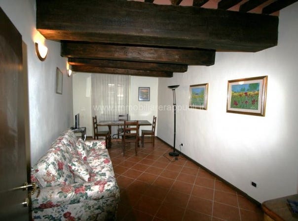 Sinalunga, Tuscany 53048