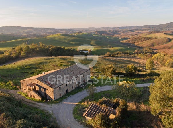 Radicofani, Tuscany 53040