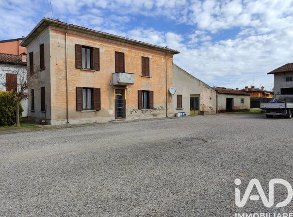 Suzzara, Lombardy 46029