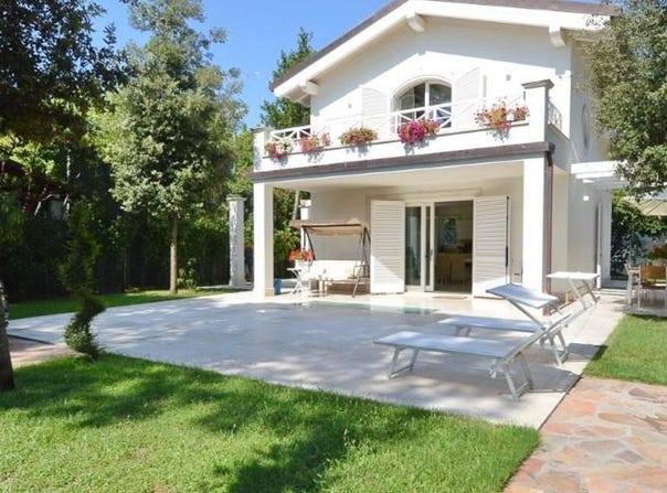 Forte dei Marmi, Tuscany 55042