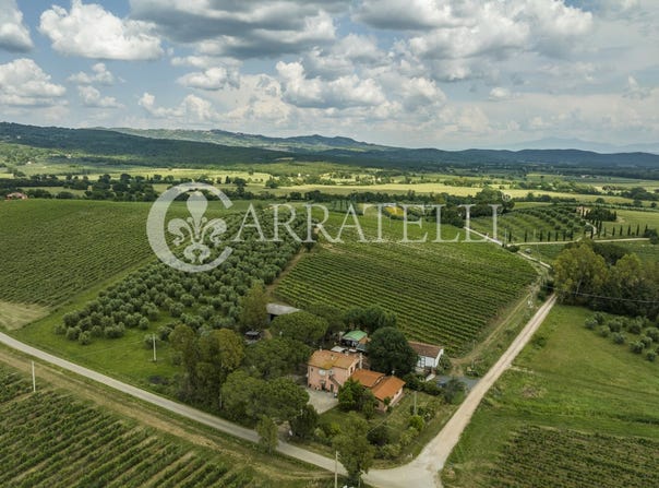 Roccastrada, Tuscany 58036