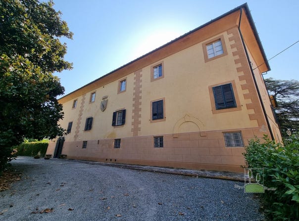 Crespina, Tuscany 56040