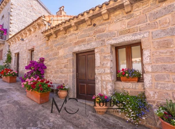 Luras, Sardinia 07025