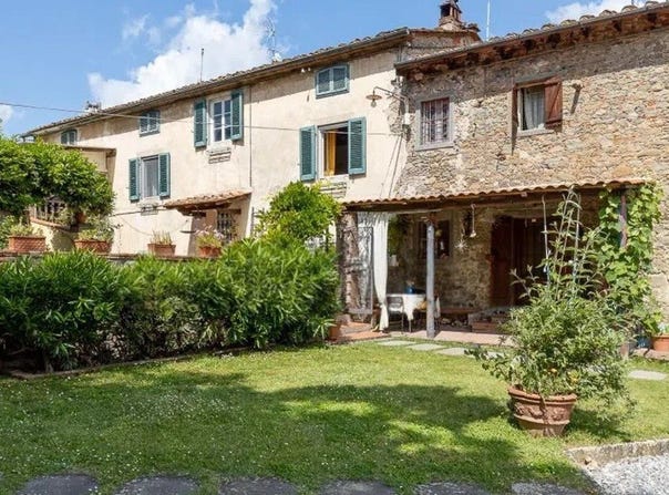 Lucca, Tuscany 55100